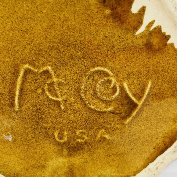 McCoy USA Art Pottery Wishing Well Small Planter Vase with Original Chain - Picture 9 of 9